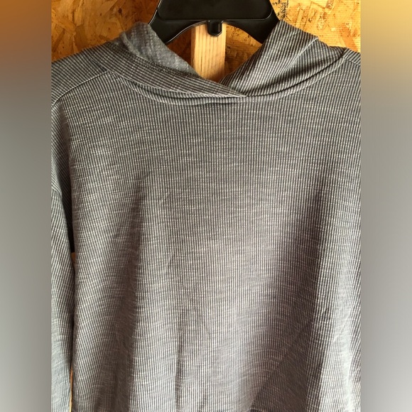 Harmony balance active hoodie size M - Picture 9 of 9